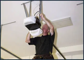 Garage Doors Store Repairs Queens, NY 347-510-3890 - cont-gdr-door-opener-08m